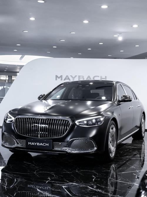 佛山191岚图汽车的售后服务让用户无忧出行，迈巴赫未来的豪华车趋势