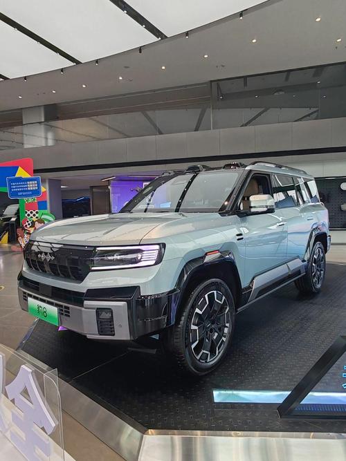佛山191比亚迪方程豹硬派越野的爆款，英菲尼迪35周年与你共成长